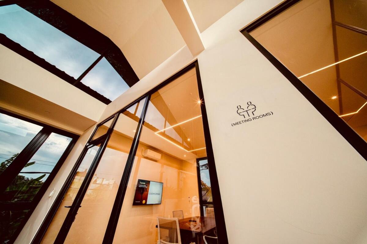 Thehub Pererenan Coworking, Pool And Rooftop Canggu  Bagian luar foto