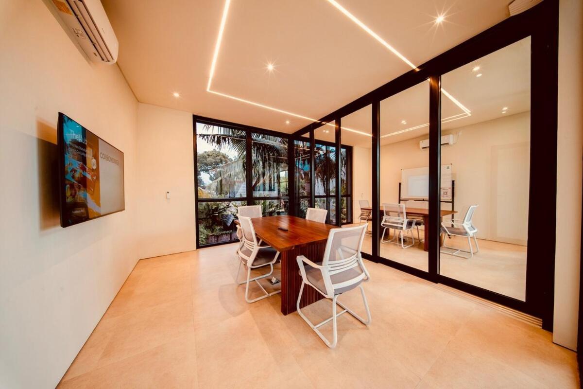 Thehub Pererenan Coworking, Pool And Rooftop Canggu  Bagian luar foto